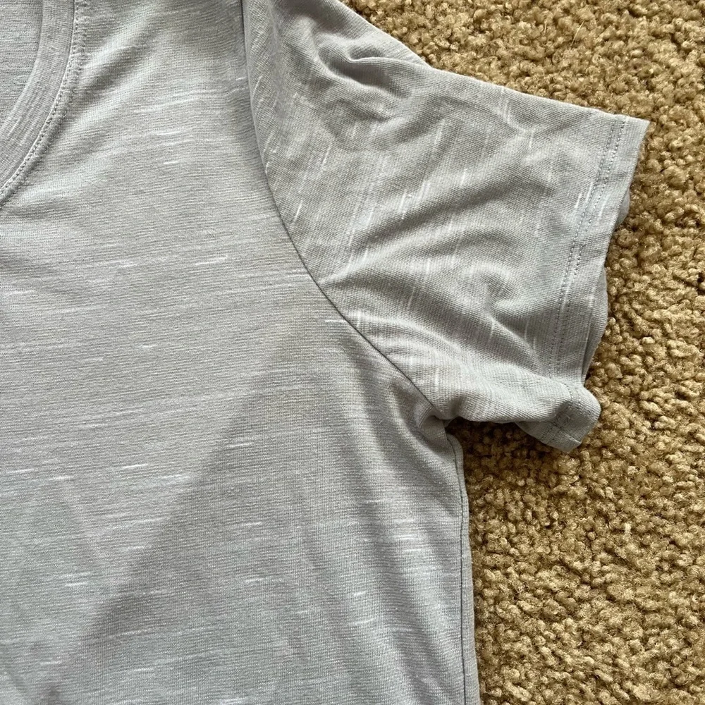 Light gray Nike tee - Picture 5 of 6